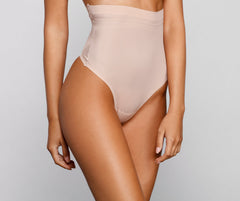 Sleek Silhouette – Shaper-String mit hoher Taille