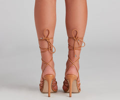 Attitude – PU-Pumps mit Schnürung und Stilettoabsatz