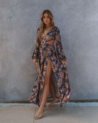 Nariyah Maxikleid aus Samt mit Cut-Outs und Schlitz