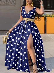Maxikleid mit gepunktetem Schlitz und Druck