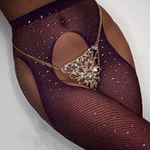 Blumenförmiger Bikini mit blinkenden Diamanten