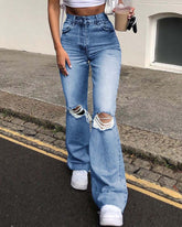 Sirius – Ausgestellte Jeans aus zerrissenem Denim