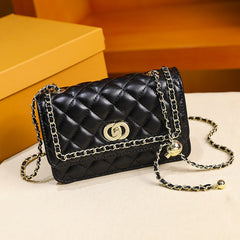 Handgewebte Schultertasche mit Diamantketten-Schaffellmuster