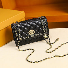 Handgewebte Schultertasche mit Diamantketten-Schaffellmuster