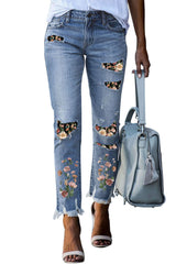 Himmelblaue Skinny Jeans mit Patch-Print und Rissen