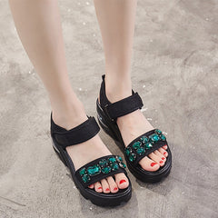 Cute Beans Sandalen mit seitlichem Klettverschluss