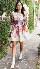 Langärmliges Minikleid mit Blumenmuster