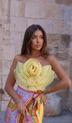 GELBES BLUMENTOP