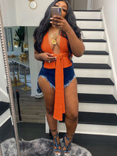 Ärmelloses, unregelmäßiges, rückenfreies Strick-Crop-Top