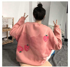 Lockerer Pullover mit süßem Erdbeer-Print