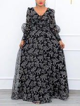 Partykleid mit V-Ausschnitt und langen Ärmeln