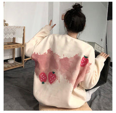 Lockerer Pullover mit süßem Erdbeer-Print