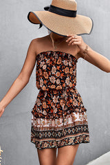 Gesmoktes Minikleid im Bohemian-Stil mit Blumenmuster