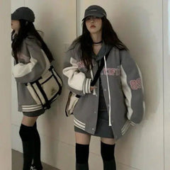 Wattierte Collegejacke im Vintage-Stil mit Logo-Stickerei