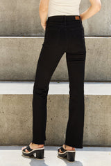 Judy Blue Lauren Bootcut-Jeans in voller Größe mit hoher Taille und Knopfleiste