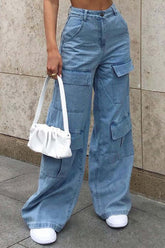Jeans mit weitem Bein und Knietaschen