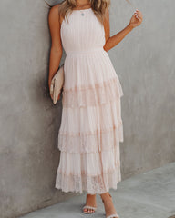 Affection – Plissiertes Maxikleid aus gestufter Spitze – Blush