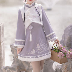 Hasenkleid-Set mit Schleife und Blumen