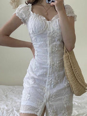 Geknöpftes Jacquard-Minikleid mit Blumenmuster und Puffärmeln