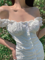 Geknöpftes Jacquard-Minikleid mit Blumenmuster und Puffärmeln