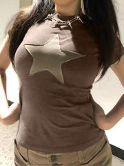 Kurzarm-T-Shirt mit Vintage-Aufnäher und Stern