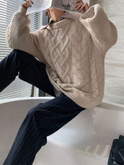 Übergroßer Zopfmusterpullover