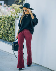 Sophie High Rise Bell Bottom Cordhose - Burgunderrot