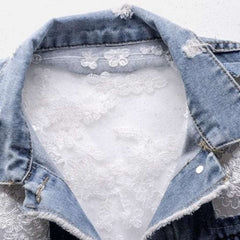Jeansjacke aus gemischtem Spitzenstoff