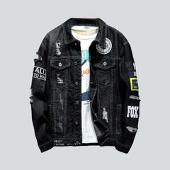 Distressed-Jeansjacke im Oversize-Stil