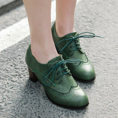 Damen Oxford Schuhe Geschnitzter Schnürstiefel mit mittlerem Absatz