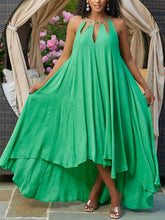 Asymmetrisches, fließendes Kleid