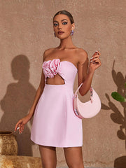 Trägerloses Minikleid mit Cut-outs