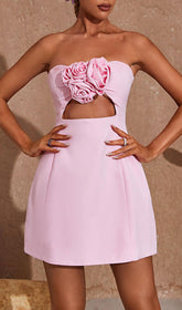 Trägerloses Minikleid mit Cut-outs