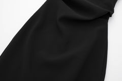 Schulterfreies Maxikleid in Schwarz