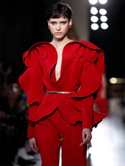 ROTE RÜSCHENJACKE
