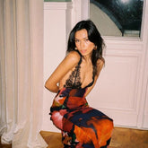 AKANE Maxikleid mit V-Ausschnitt und Spitze