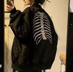 Oversize-Bomberjacke mit Skelett-Grafik