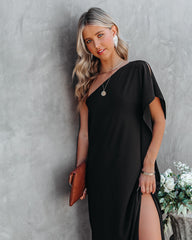 Strike A Pose – Statement-Maxikleid mit One-Shoulder-Träger - Schwarz