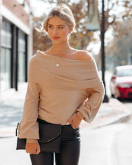 Tess – Schulterfreier Pullover aus Kaschmirmischung – Kamel