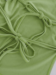 Grünes Bandeau-Top zum Binden hinten