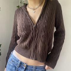 Strickjacke mit Zopfmuster und Kapuze
