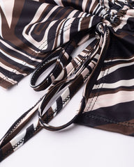 Neckholder-Top mit abstrakten Wellen