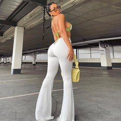 Plissierte Hose mit weitem Bein und niedriger Taille
