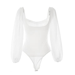 Eleganter hochgeschnittener Netz-Bodysuit mit Puffärmeln und Herzausschnitt - Weiß