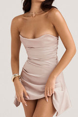 Glamorous Satin Asymmetrisches Rüschen Trägerloses Korsett Party Minikleid - Champagner
