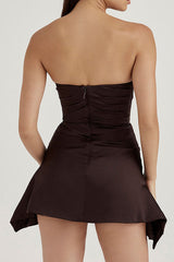 Glamorous Asymmetrisches, gerüschtes, trägerloses Korsett-Party-Minikleid aus Satin - Schokolade