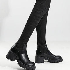 Stiefel im britischen Stil mit klobigen Absätzen und dicker Sohle