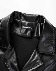 Kurze Jacke „Baddie Statement“ aus Kunstleder