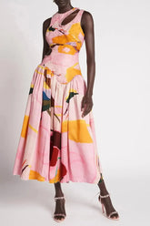 Ärmelloses, mittellanges Kleid mit Hohlsaum – Eleganz mit hoher Taille