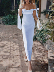 Elegantes Abendkleid mit überschnittener Schulter und Perlen